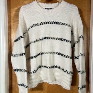 Cream Crewneck Sweater, Grey Collective Size XL